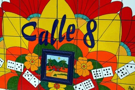 Calle 8: ¡1, 2, 3, 4 ella quiere su rumba!
(Sociología & música, intimidades de un robo declarado) Calle 8: ¡1, 2, 3, 4 ella quiere su rumba!
(Sociología & música, intimidades de un robo declarado)