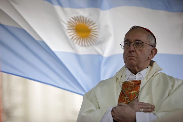 El Papa argentino: El cura del pueblo