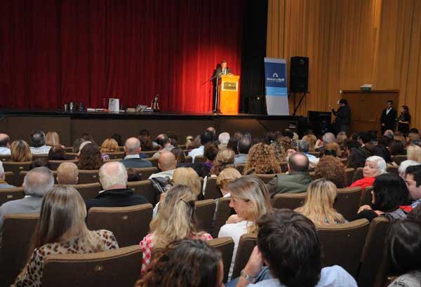 A sala llena se inici una nueva edicin del Mayo Teatral