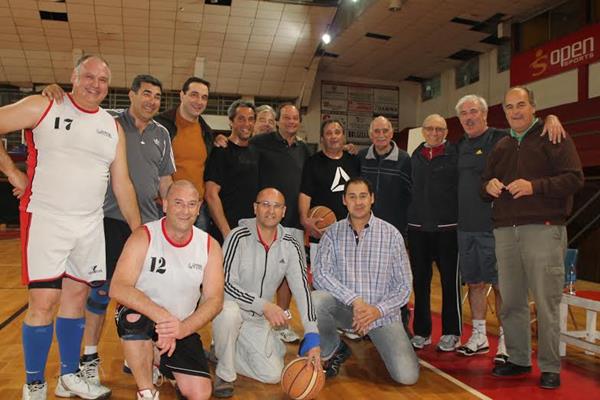 Un partido de bsquet cargado de emociones