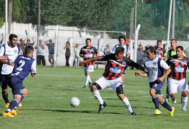 Goleada y punta para Independiente